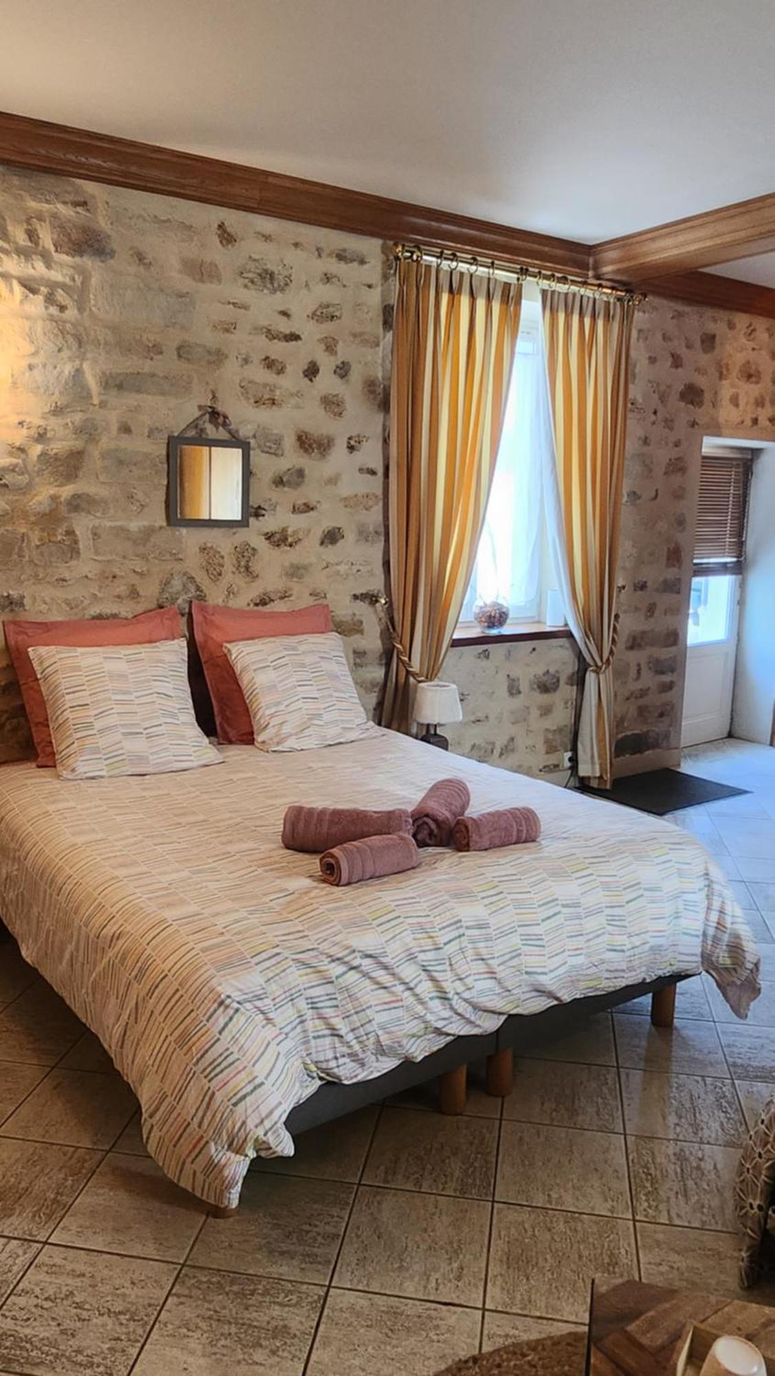 Bed and Breakfast La Ferme Des Ruelles Moigny Exterior foto